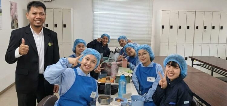 Fakultas Pertanian Univet Laksanakan Monitoring dan Evaluasi Magang Mahasiswa di Industri Jamur Jepang